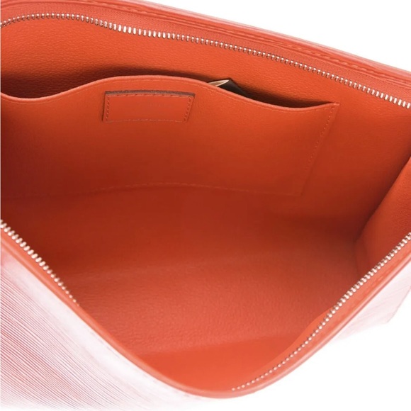 Louis Vuitton Toiletry Monogram Pouch 26 Orange Epi Leather - Picture 8 of 8